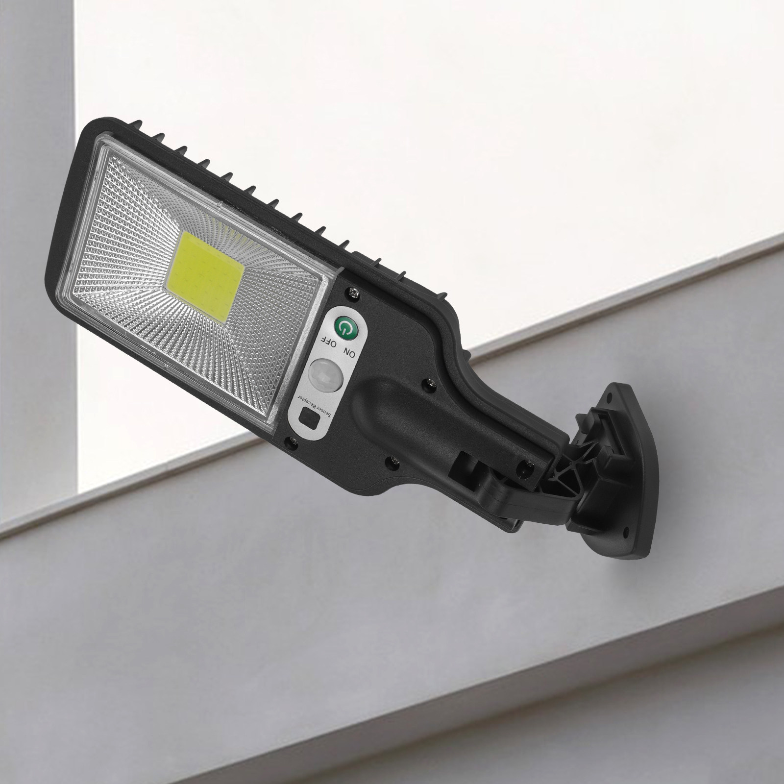 Lampada da parete solare per e - Pool Light Solar Rechargeable recensione e prezzo
